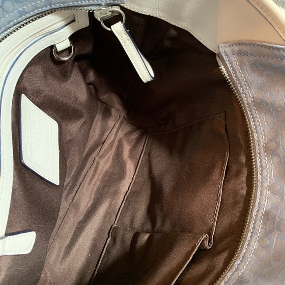 Authentic Coach Medium Blue & White Tote J35-6383 - Picture 8 of 8